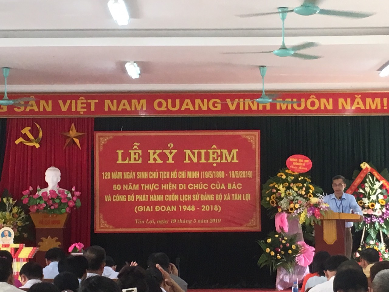 Đồng chí Bùi Quang Nguyên - Bí thư Đảng ủy xã, chủ tịch HĐND xã Tân Lợi phát biểu