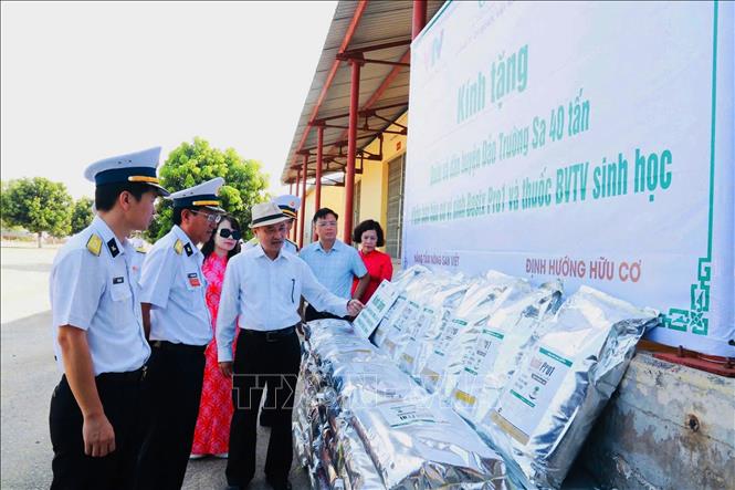 Thêm nguồn lực cho chương trình 'Xanh hóa Trường Sa'